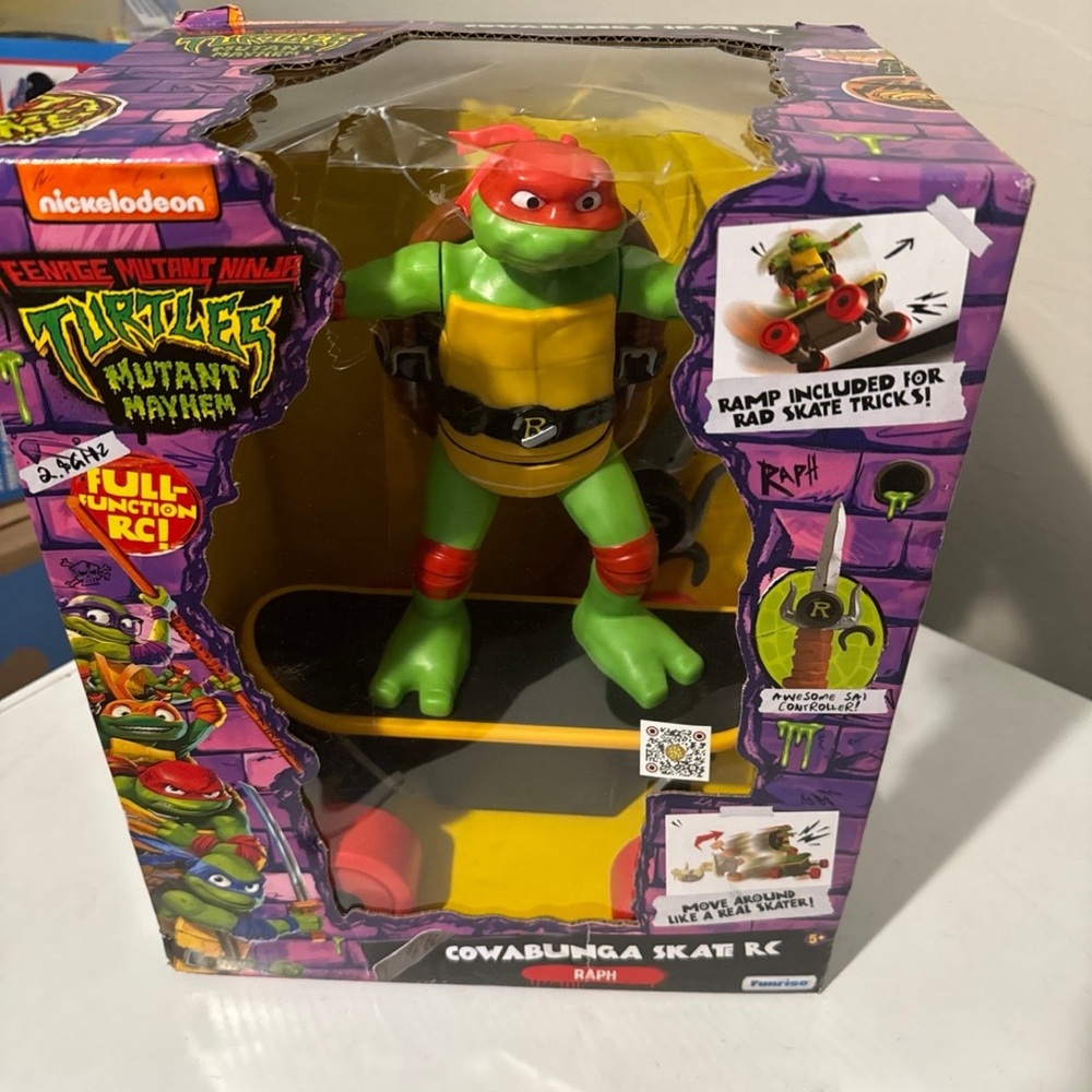 Teenage Mutant Ninja Turtles Giant Cowabunga Skate RC Raphael